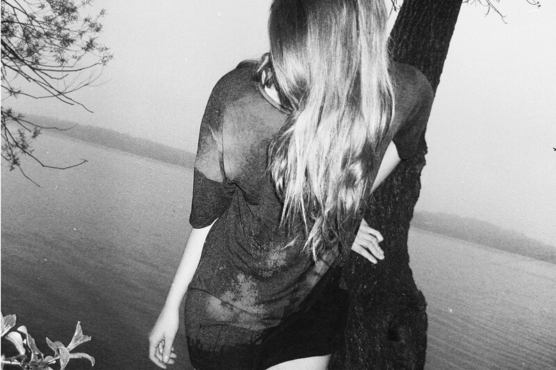Lightness, Heaviness, Paradoxes, Emotionally Involved, Distracted - Margaret Durow - Phases Magazine