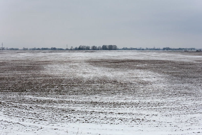 Clear of People - Michal Iwanowski - Phases Magazine