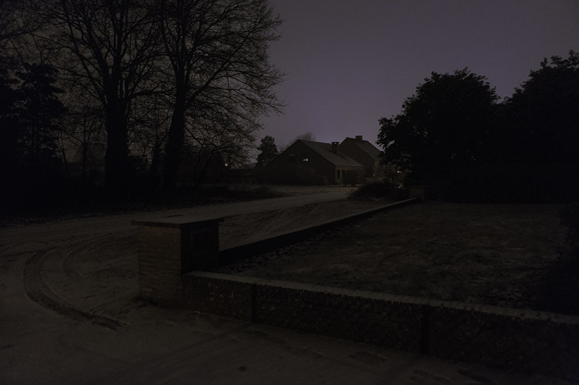 UN-IDENTIFIED - Annick Donkers - Phases Magazine