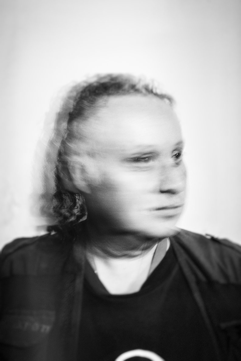 UN-IDENTIFIED - Annick Donkers - Phases Magazine