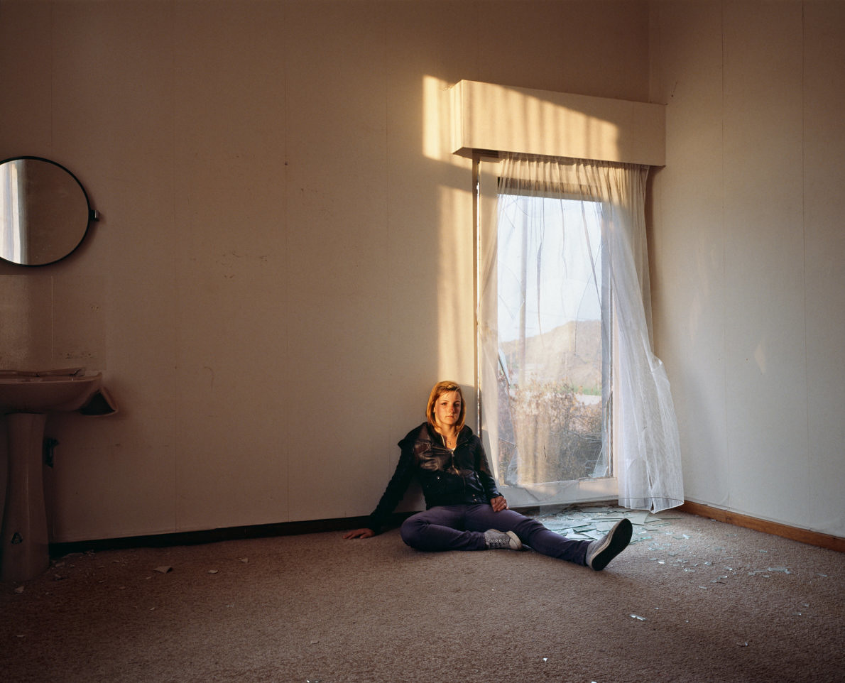 Unsettled - Isabelle Pateer - Phases Magazine
